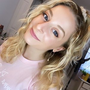 Meet your Posher, Brittni